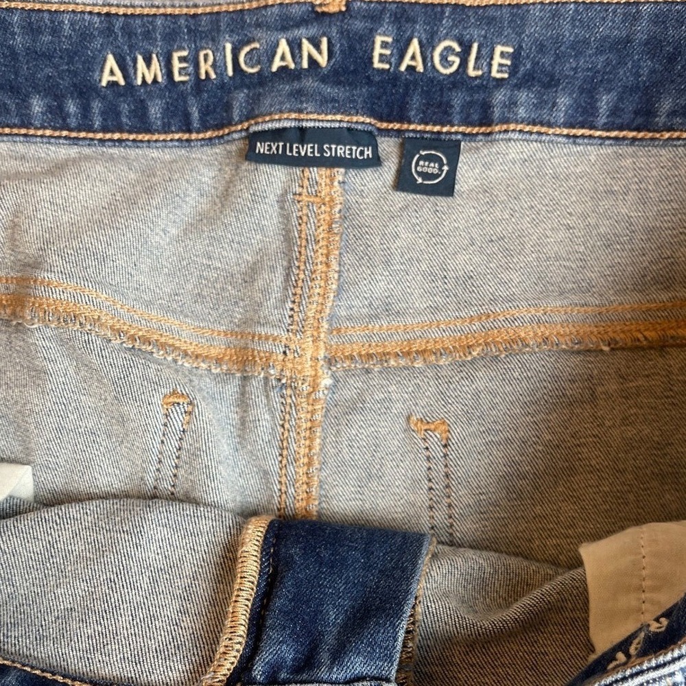 American Eagle Womens Size 18 Short Distressed High Rise Jegging Crop Distressed - Picture 12 of 13
